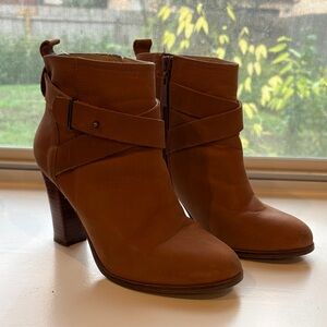 Chic Tan Heeled Boots